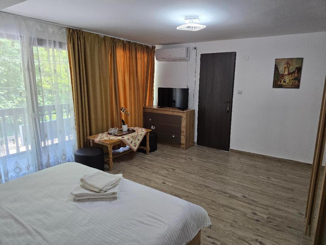 Casa Vivian Hotell Băile Herculane Exteriör bild
